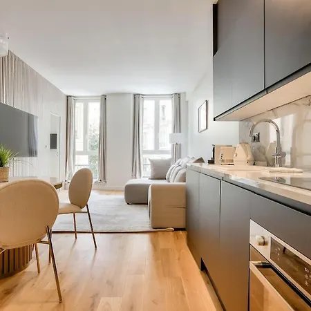 Апартаменты L'elegance A La Parisienne Париж