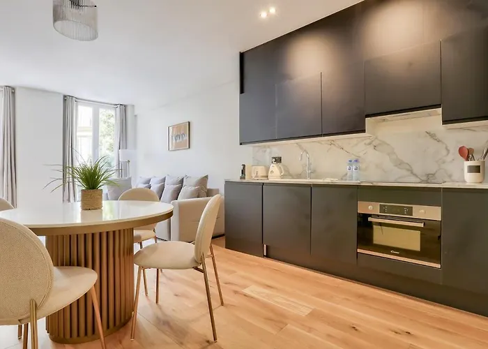 Beautiful 2br In Center Of 公寓 *
