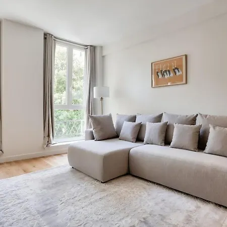 דירה Beautiful 2br In Center Of